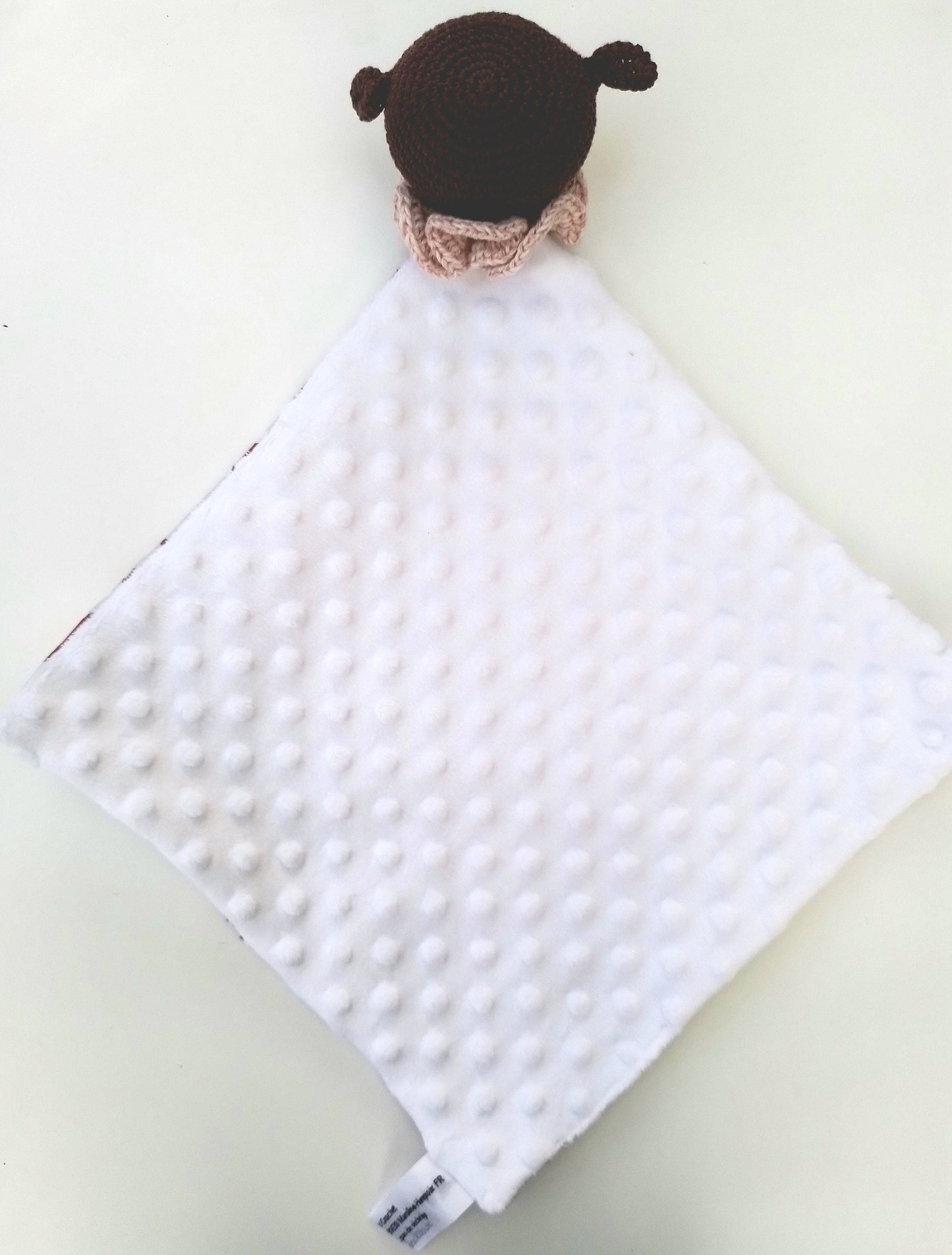 Doudou plat biche au crochet