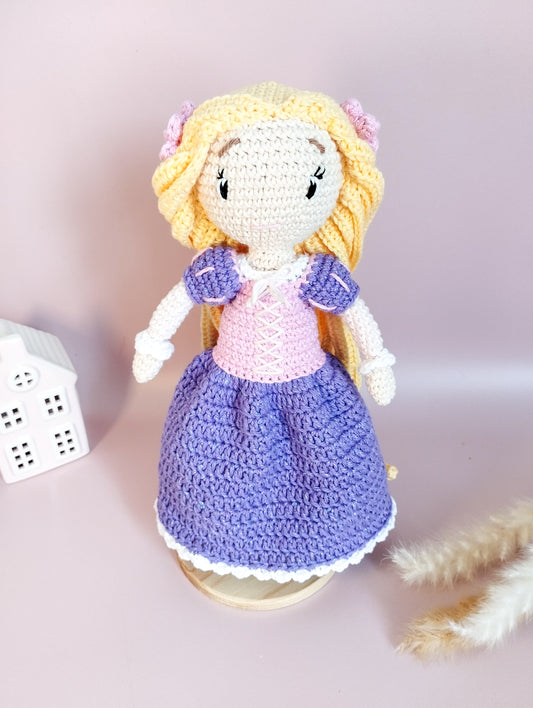 Patron poupée Raiponce au crochet