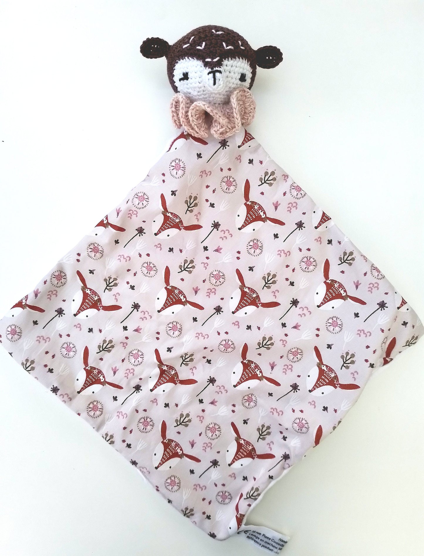 Doudou plat biche au crochet