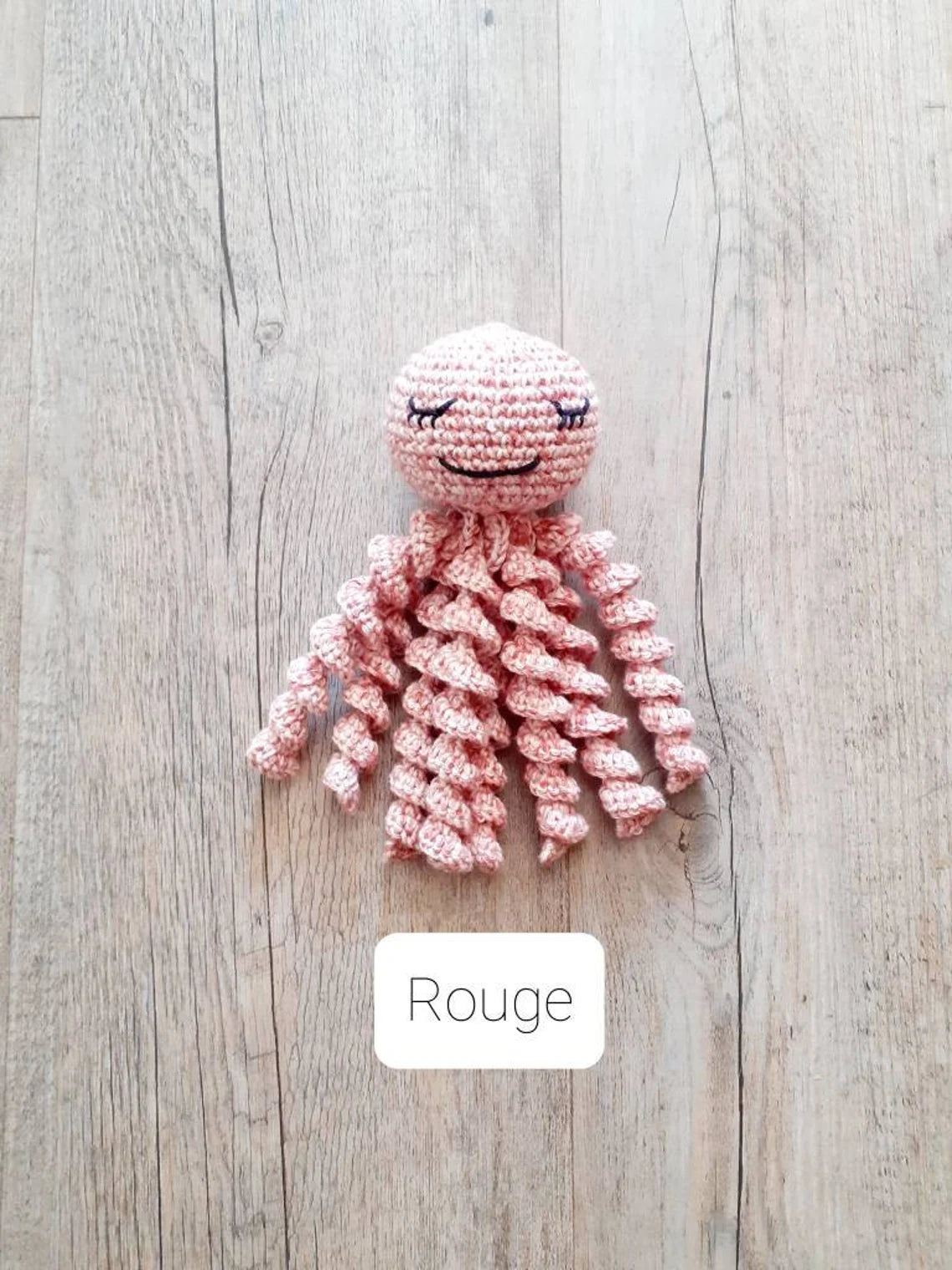 Pieuvre au crochet doudou pour bébé prématuré