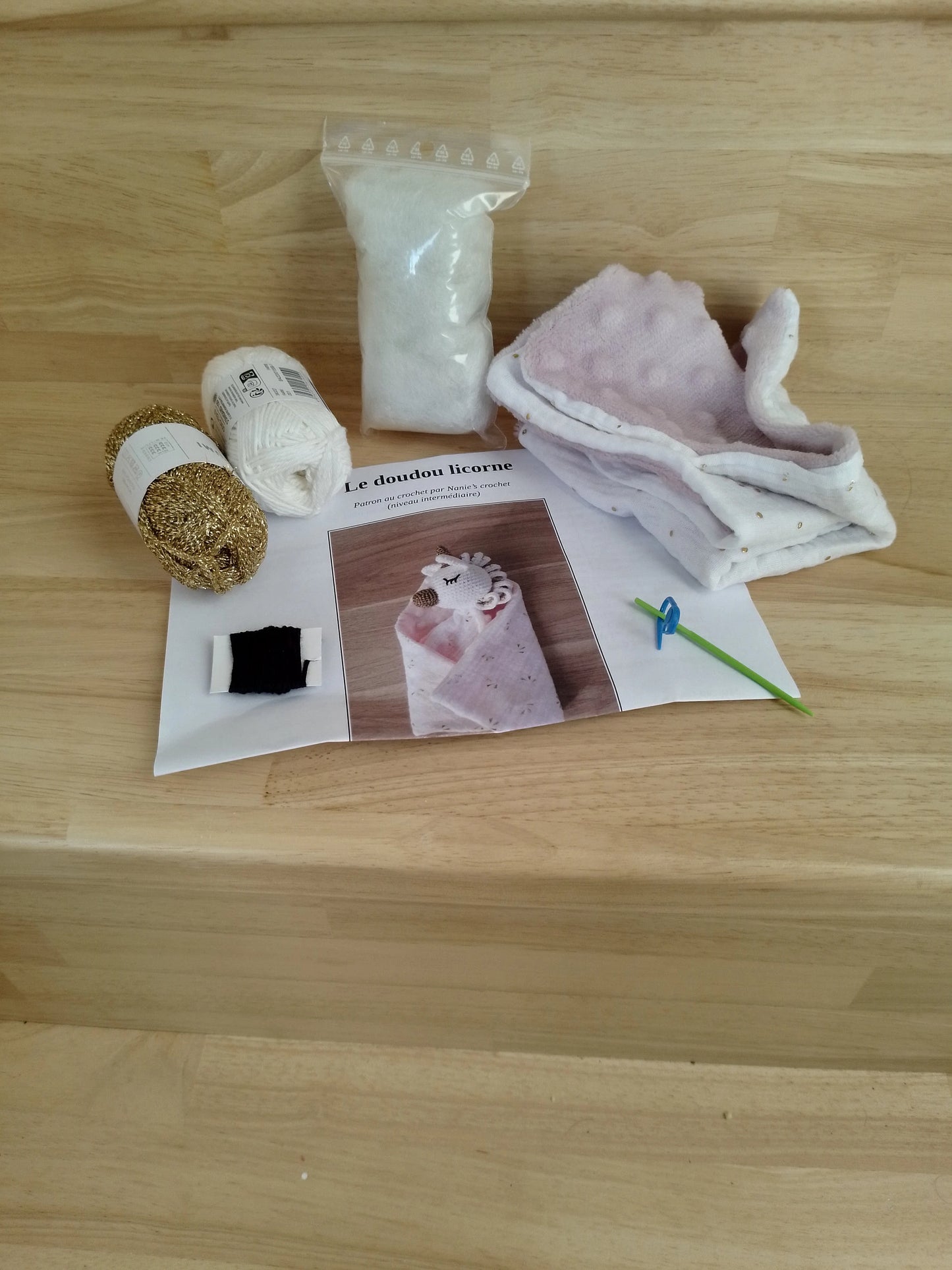 Kit crochet doudou plat licorne